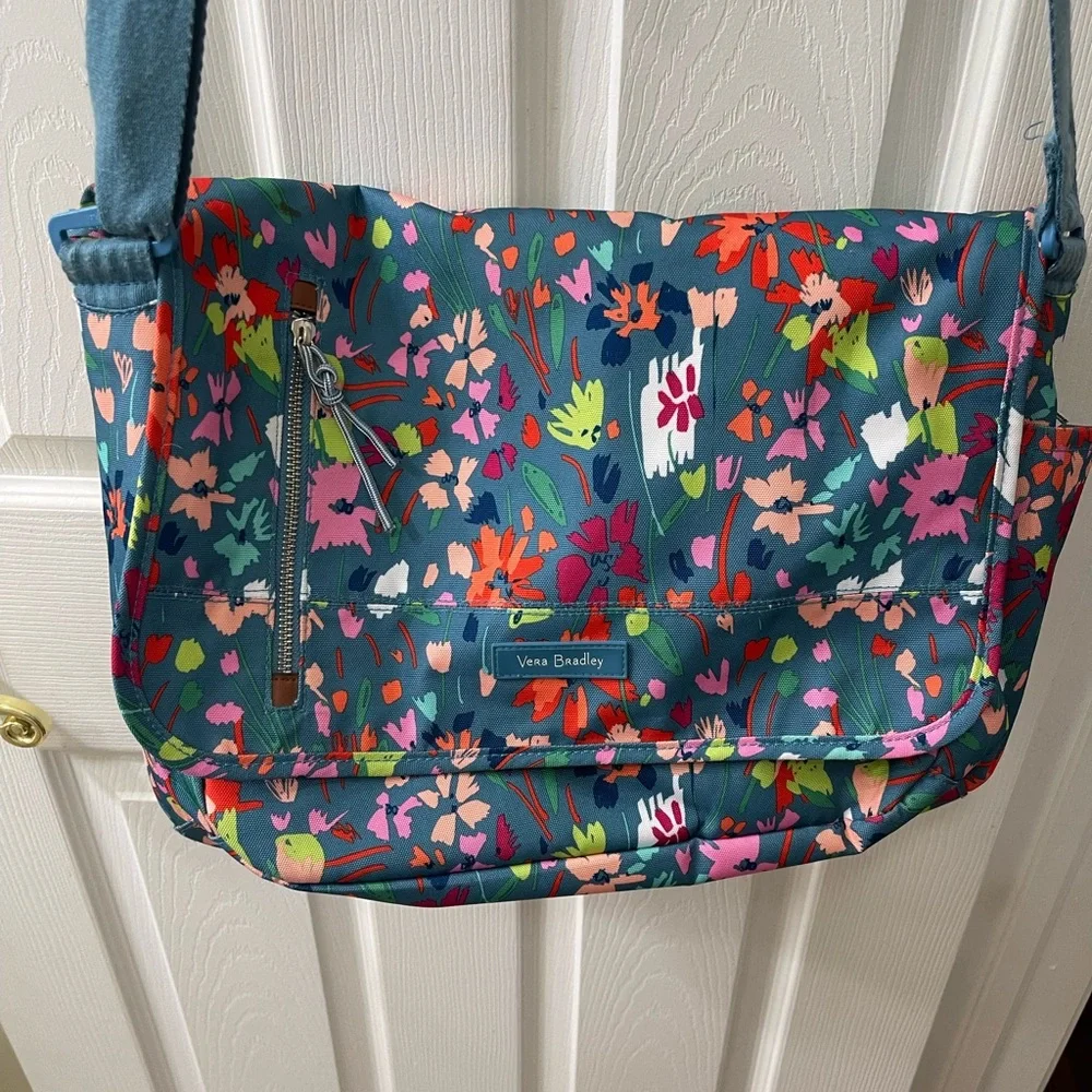 Vera Bradley Floral Laptop Crossbody Bag in Teal Multicolor